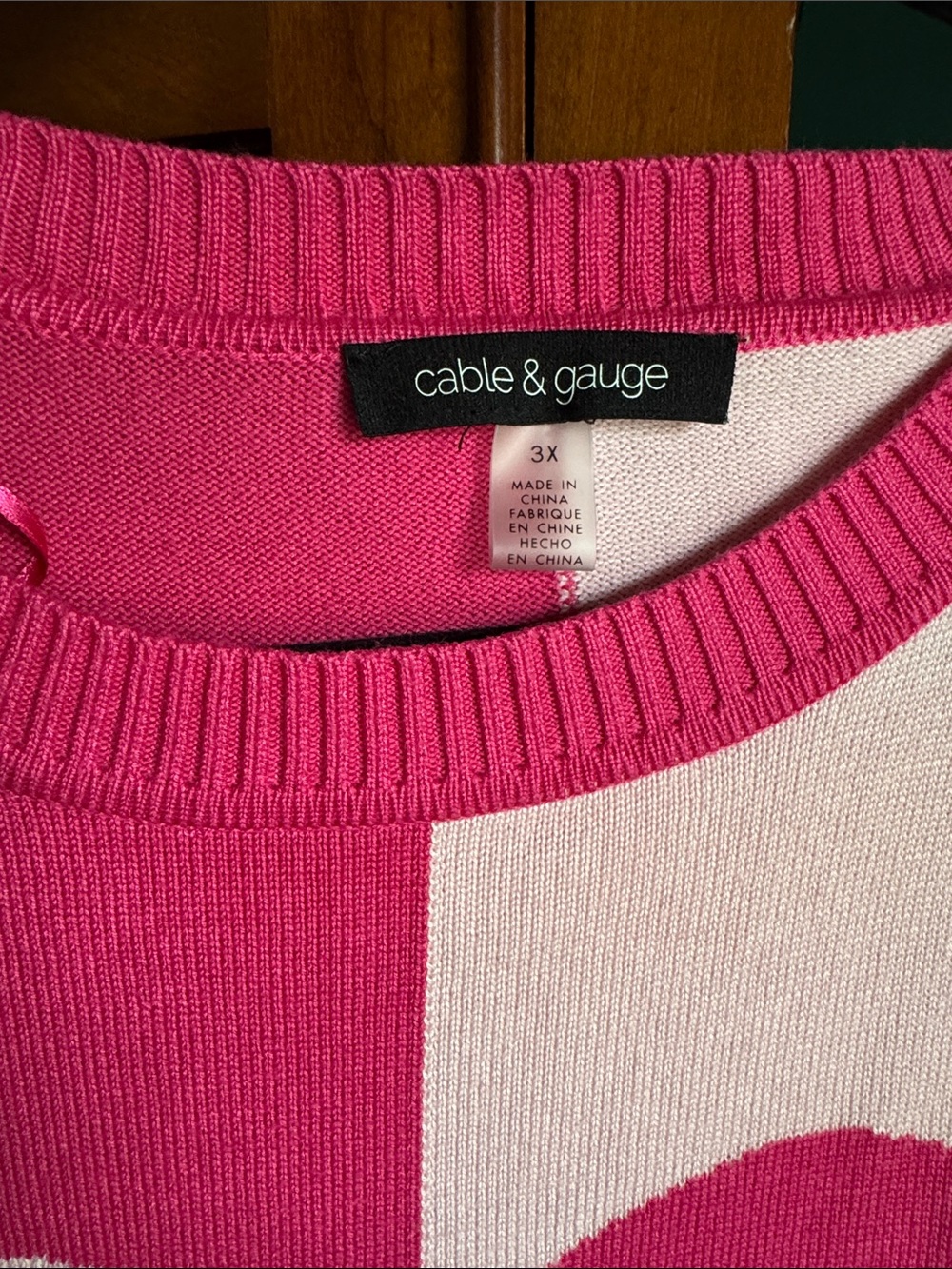 Cable & Gauge Pink Colorblock Heart Sweater - Picture 3 of 3